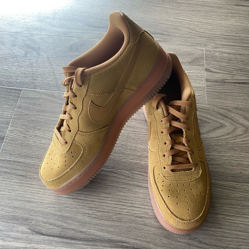 Women Nike Tan Air Force Ones Low Top Sneakers Size 8.5